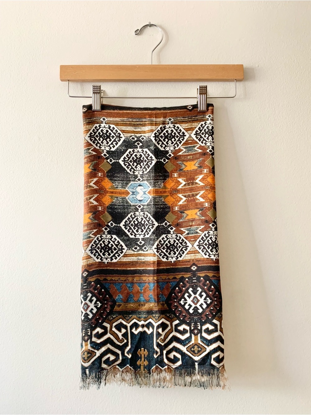 NEW H&M Bohemian Aztec Print Fringe Scarf